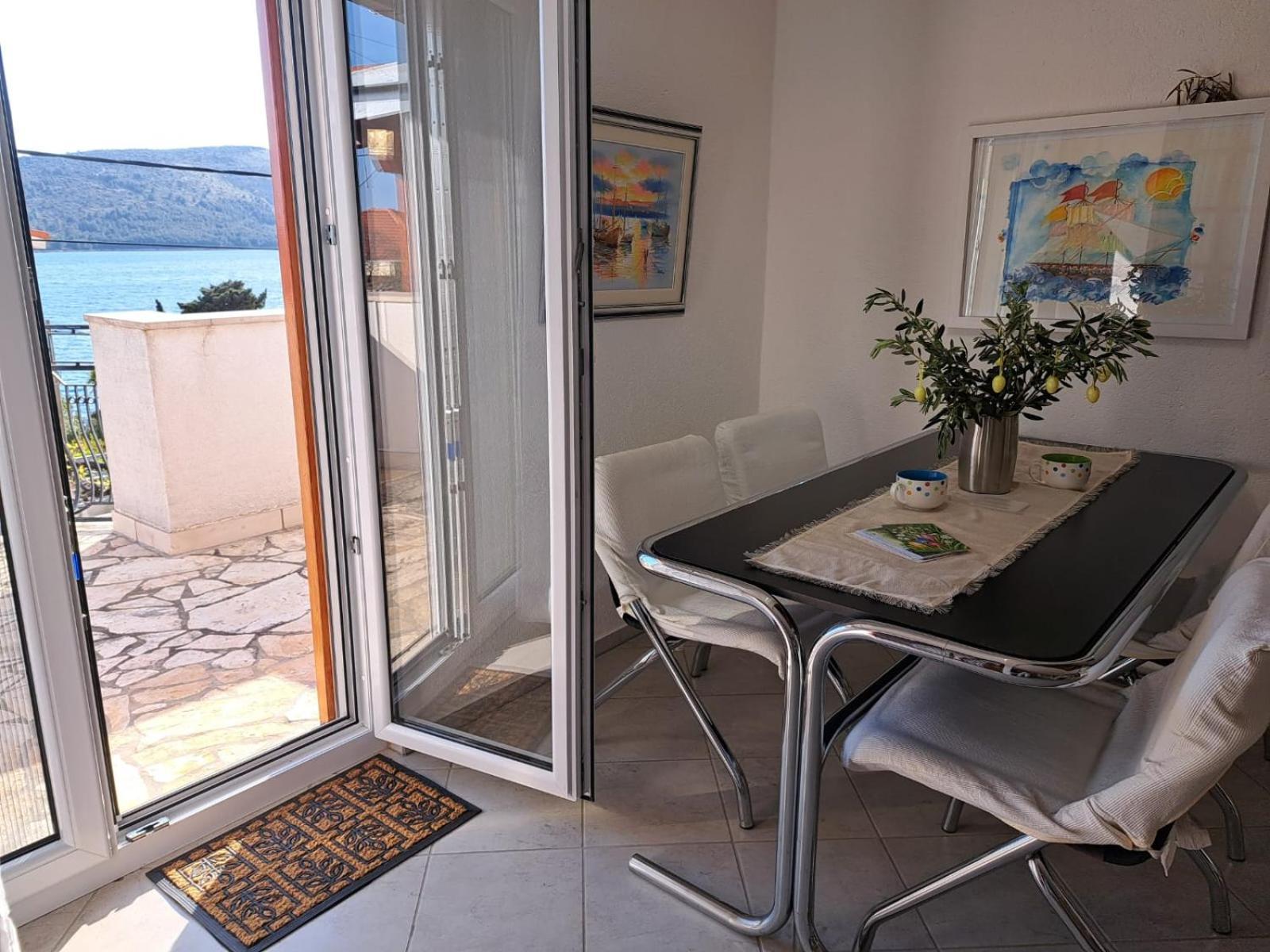 Villa Apartments Oliva Сегет-Враница Экстерьер фото