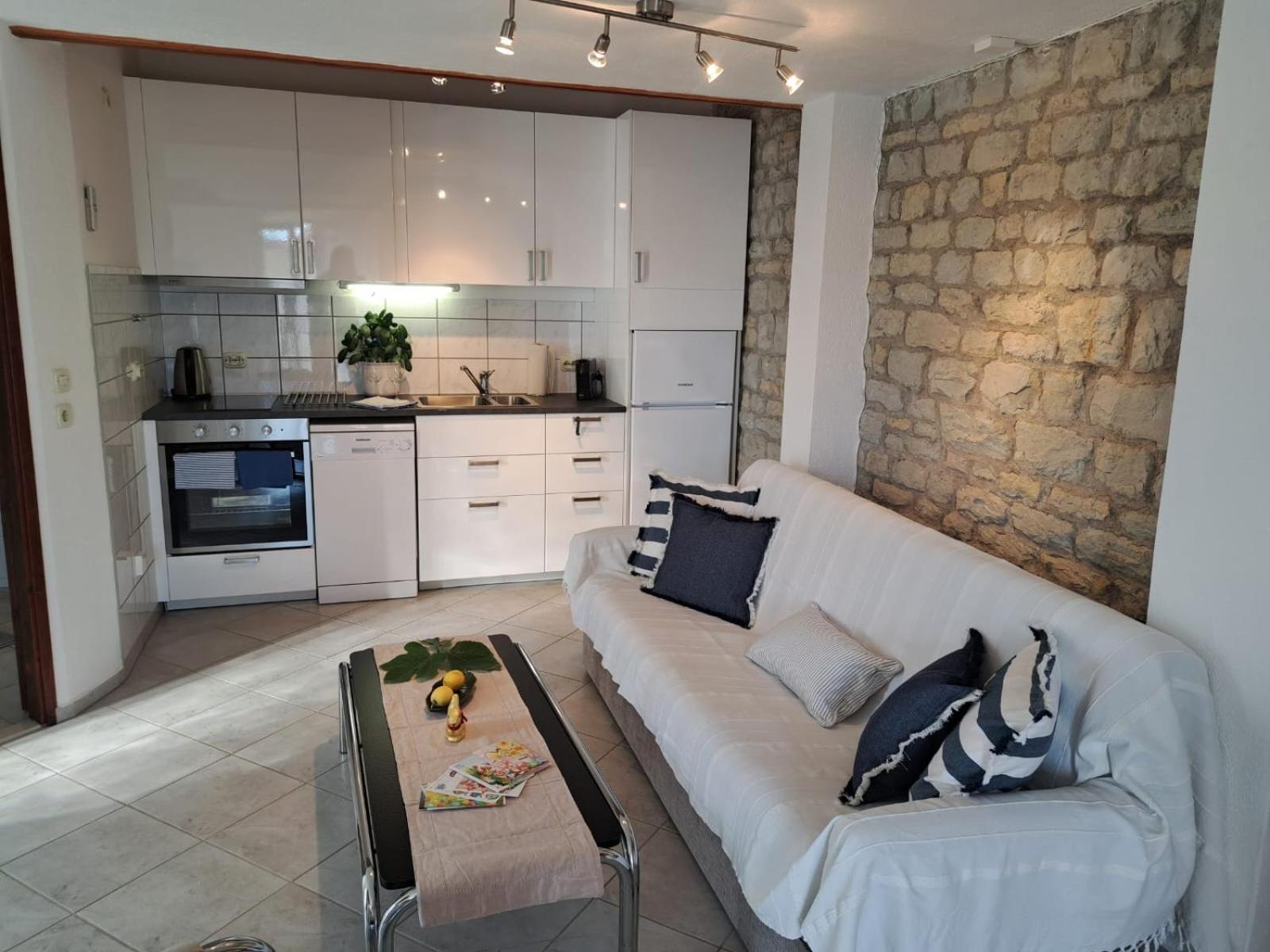 Villa Apartments Oliva Сегет-Враница Экстерьер фото